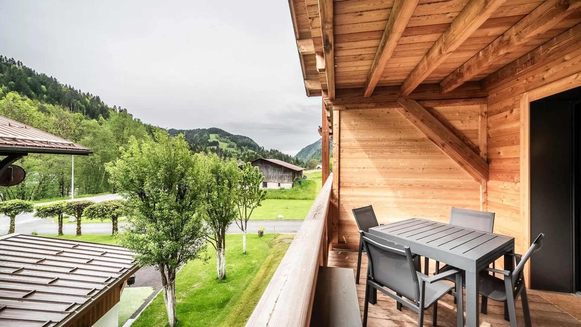 Apartment Dolmen Les Gets - By Emerald Stay 0*,