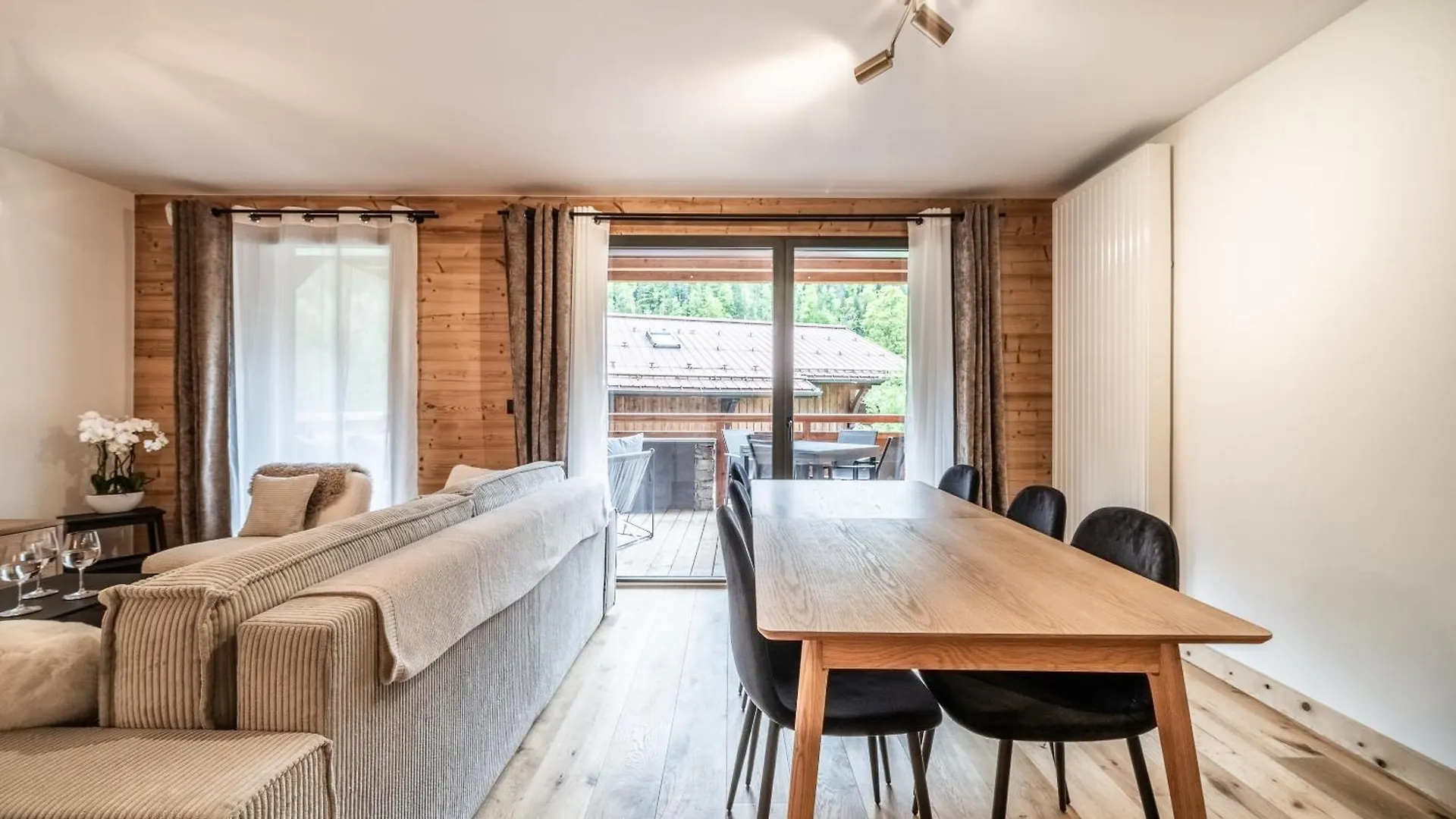 Apartment Dolmen Les Gets - By Emerald Stay France